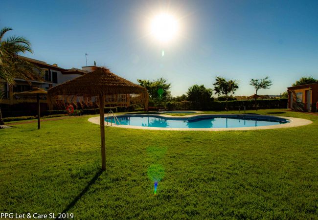 Apartamento em Ayamonte - CAP01 Con jardín y acceso a la piscina. Apartamento em Ayamonte - CAP01 Con jardín y acceso a la piscina.