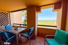 Apartamento em Isla Canela - DUF02 Sea Facing Beach Front Apartment
