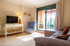Apartamento em Isla Canela - BEA01 Modern Spacious Apartment