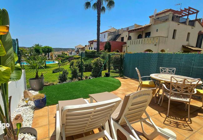 Casa em Ayamonte - ANN01 South-Facing Townhouse, Direct Pool & Garden