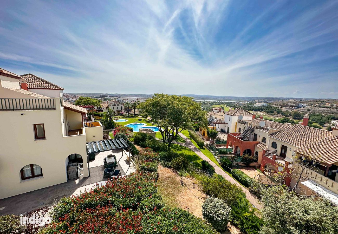 Casa em Ayamonte - Bright Refurbished 3 Bedroom Townhouse ALI001