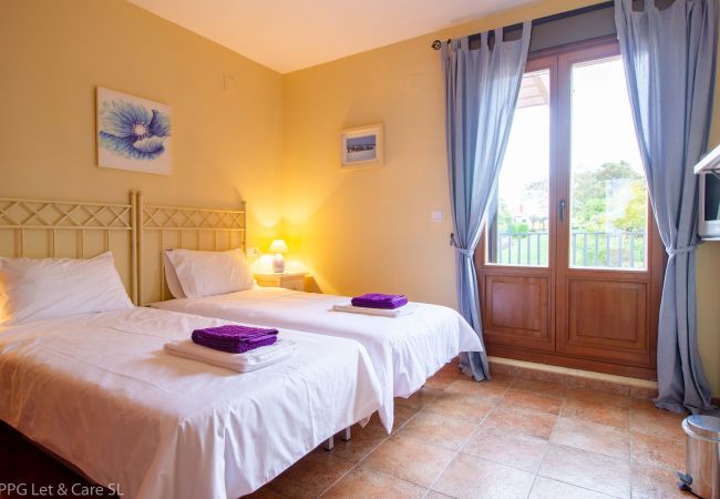 House in Ayamonte - ROU02 Cómoda Casa con Puerta a la Piscina House in Ayamonte - ROU02 Cómoda Casa con Puerta a la Piscina