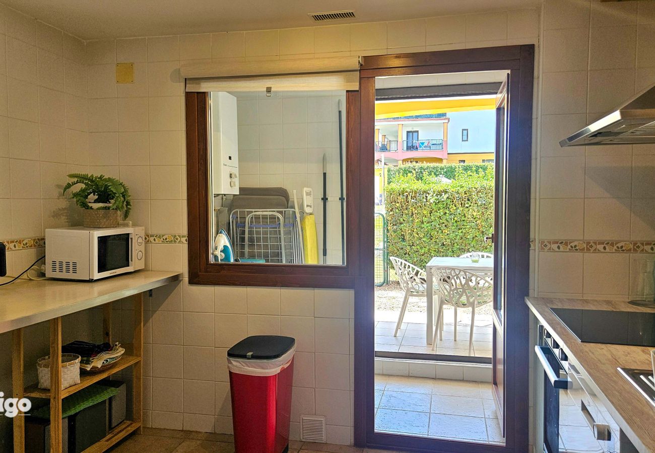 Apartment in Ayamonte - CAP01 Con jardín y acceso a la piscina. Apartment in Ayamonte - CAP01 Con jardín y acceso a la piscina.