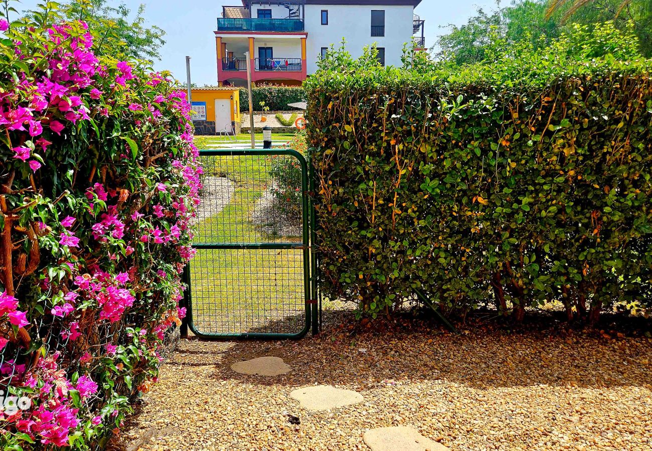 Apartment in Ayamonte - CAP01 Con jardín y acceso a la piscina. Apartment in Ayamonte - CAP01 Con jardín y acceso a la piscina.