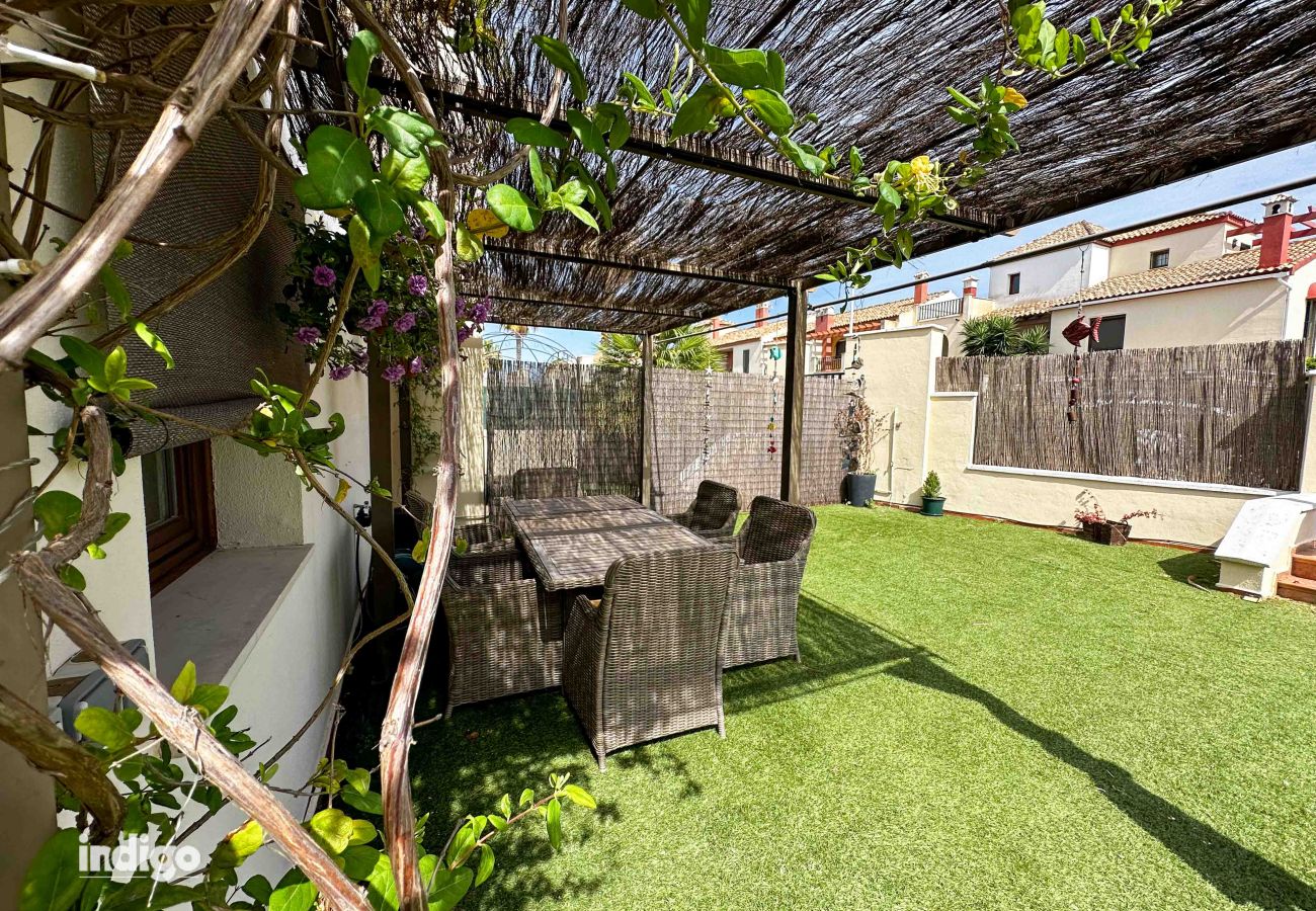 House in Ayamonte - Bright Refurbished 3-Bedroom Townhouse • ALI01