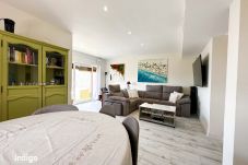 House in Ayamonte - Bright Refurbished 3-Bedroom Townhouse • ALI01