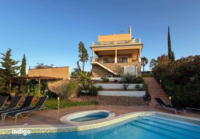 Villa/Dettached house in Ayamonte - Villa Nosredna 5 Bedroom & Pool LES01
